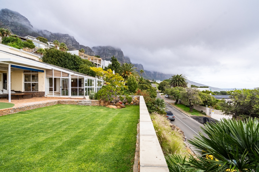 5 Bedroom Property for Sale in Camps Bay Western Cape